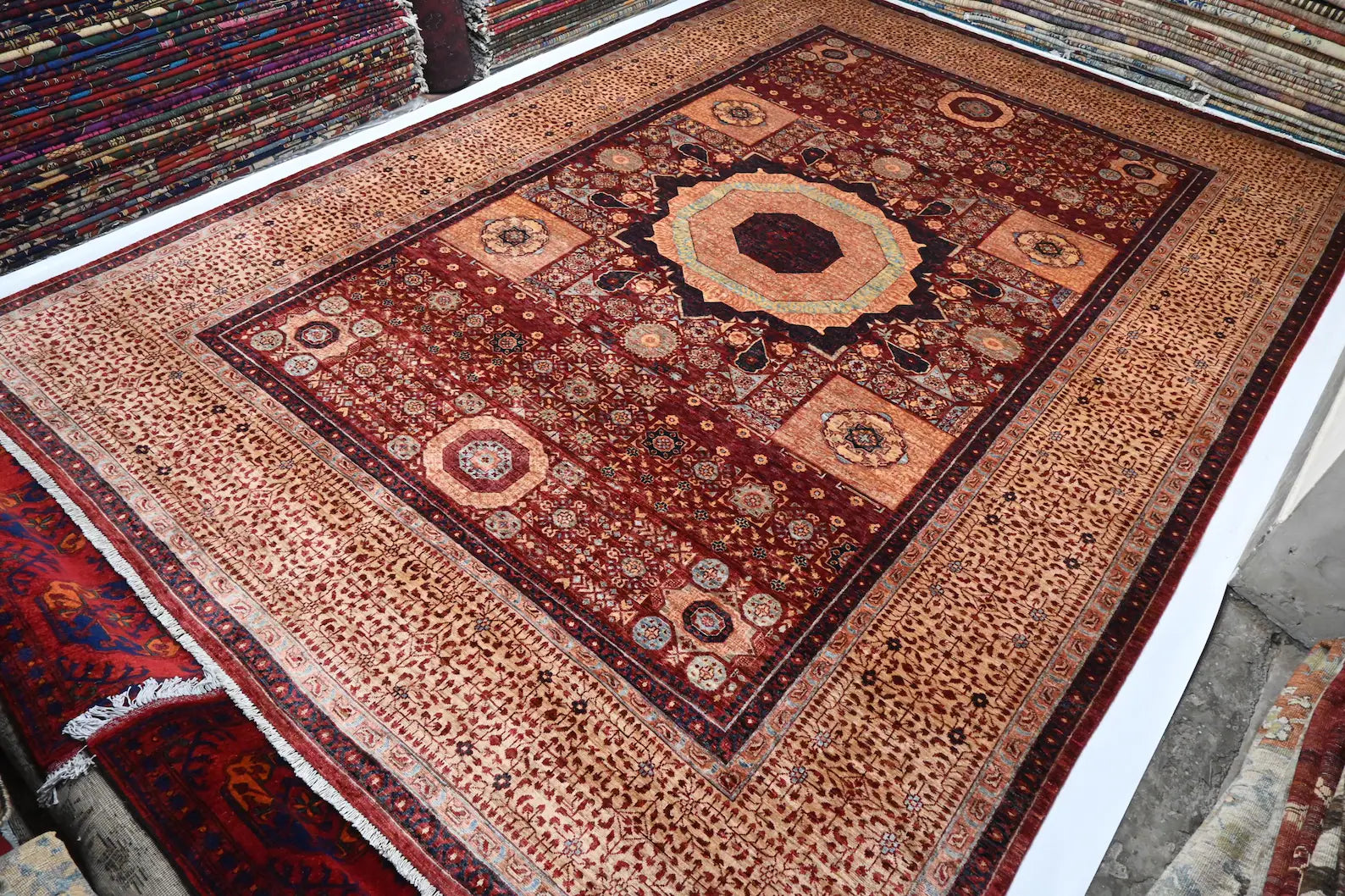 Rubra Majlis 9’10” × 13’11”